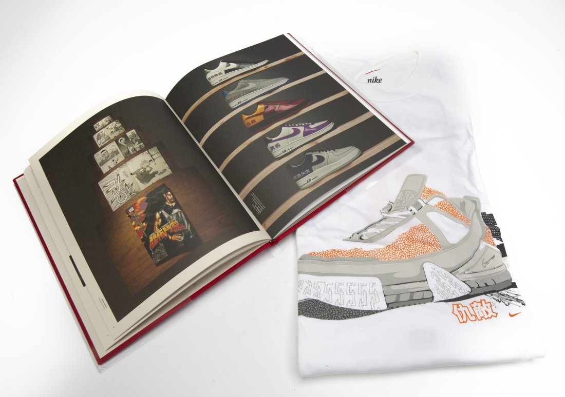 Chamber of Fear Advertising Story Book & Tee Shirt Box Set (1 of 3)