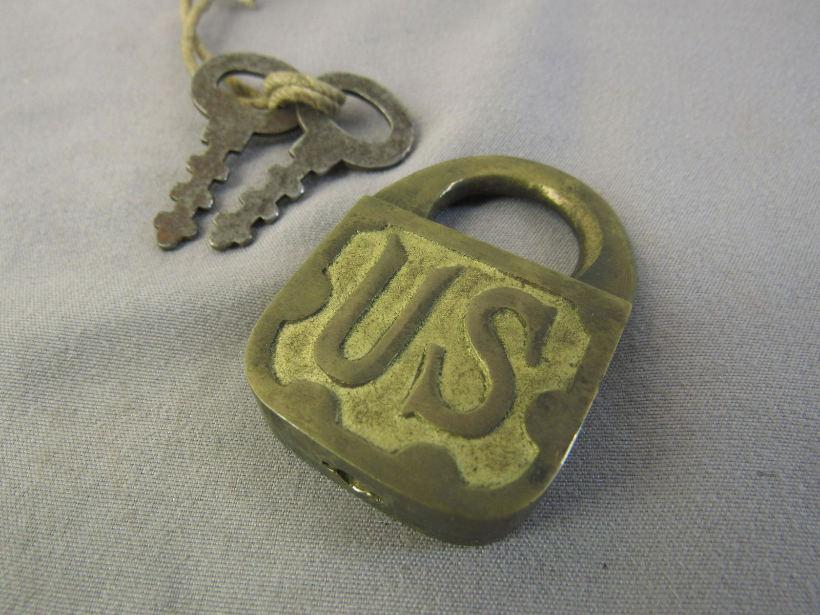U. S. Brass Padlock with key (1 of 3)