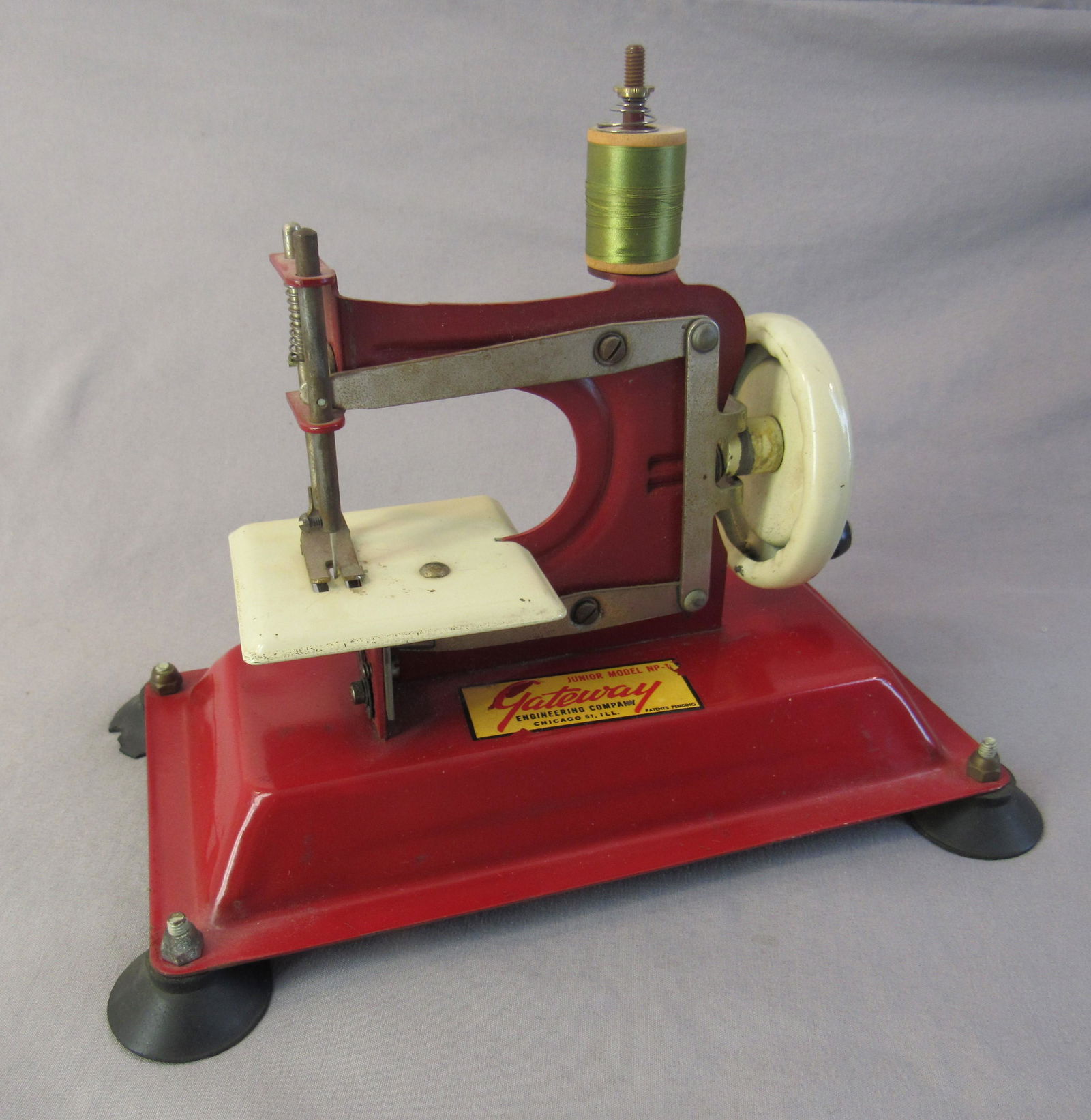 Gateway   Miniature or toy sewing machine (1 of 5)