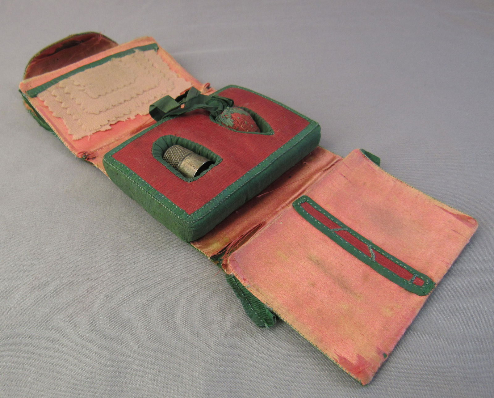 Sewing kit . Strawberry motif with Simmons Sterling Silver Thimble (1 of 5)