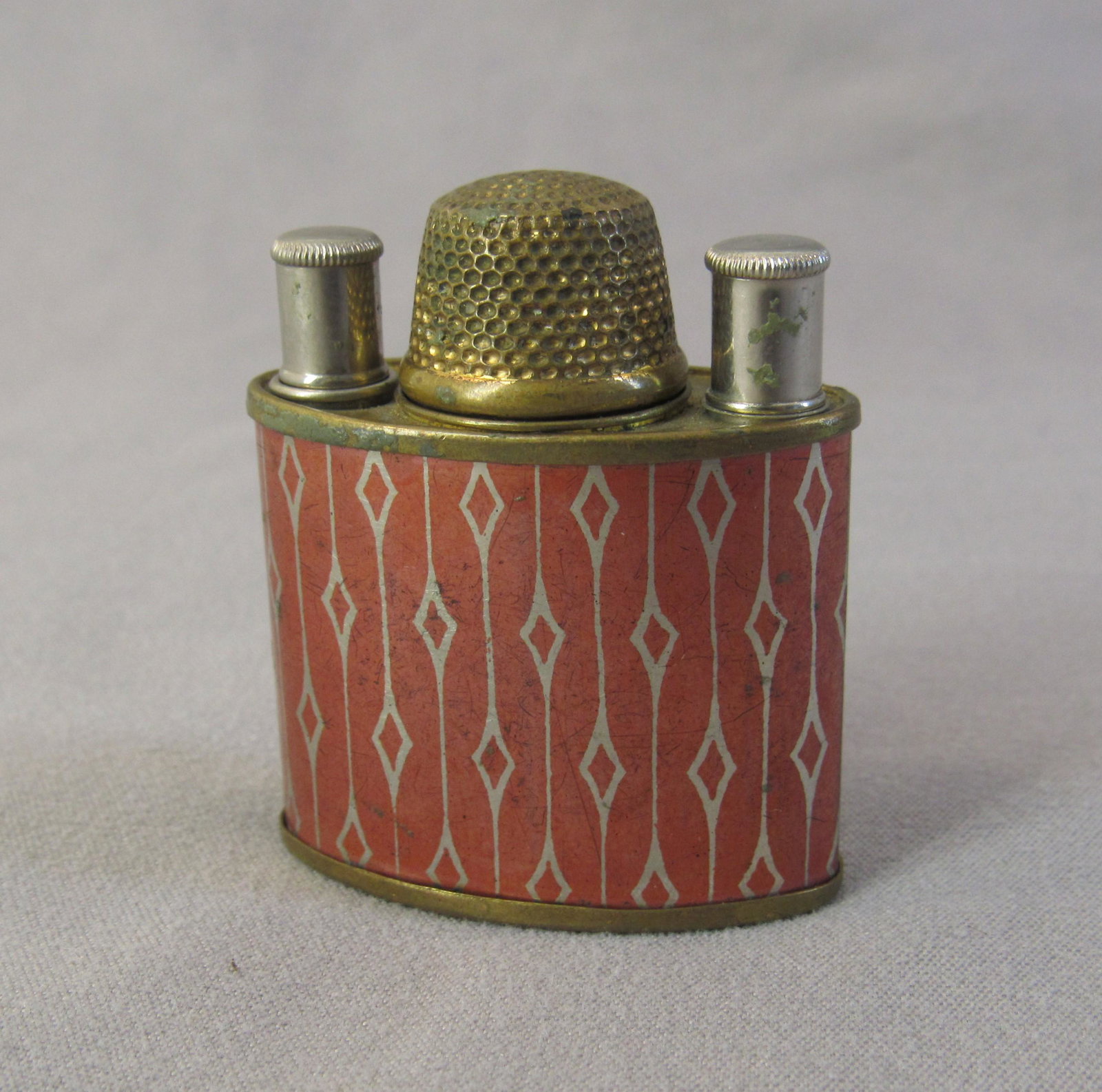 Sewing kit , Many accessories: Sewing kit , Many accessories