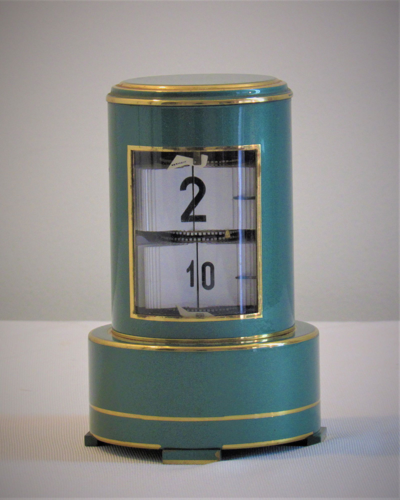 West German Plato style digital Clock: West German Plato style Clock digital.8 Day, 7 jewel movement.