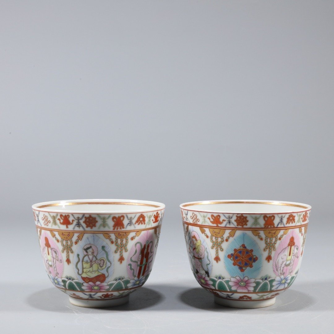 [FROM SOTHEBYS] A  PORCELAIN QING DYNASTY PASTEL BOY'S CUP (1 of 9)