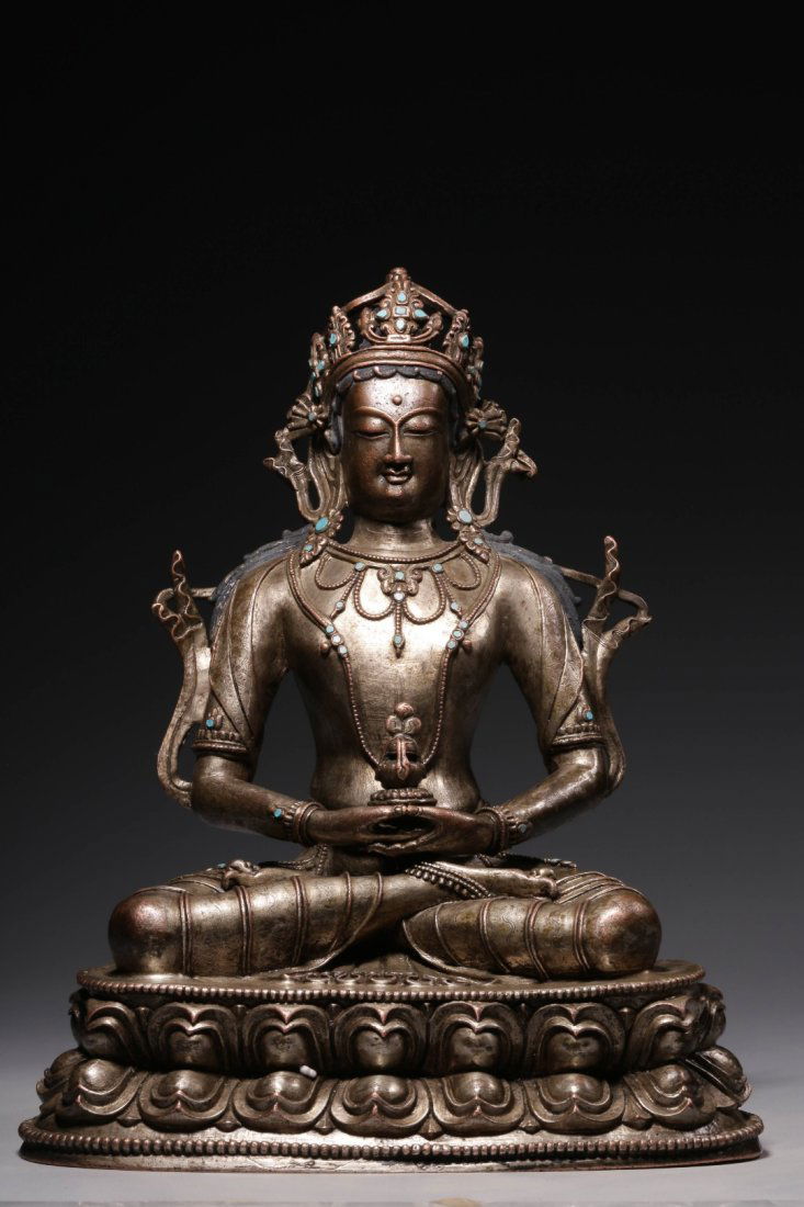 [FROM GALLERY] A GILT-SILVER BRONZE STATUE OF THE BUDDHA IN QING DYNASTY (1 of 9)