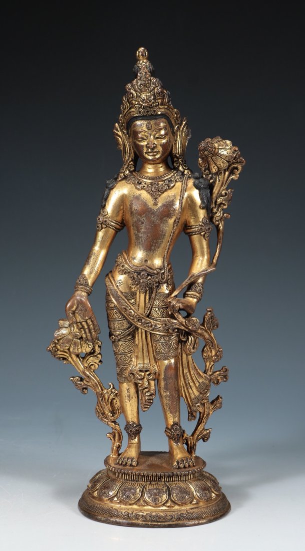 [FROM GALLERY] A MING DYNASTY GILT BRONZE LOTUS OF GUANYIN BODHISATTVA STATUE (1 of 9)