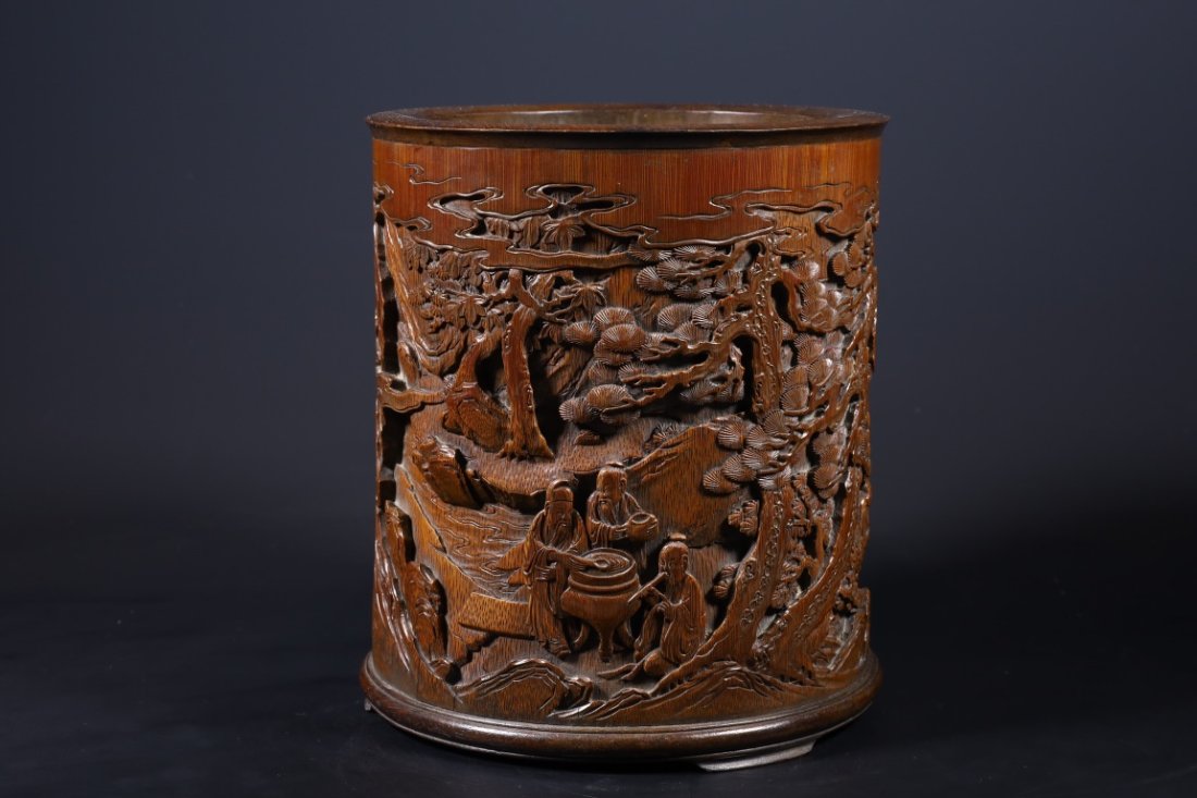 [FROM GALLERY] A QING DYNASTY BAMBOO CARVING PEN HOLDER POT (1 of 9)