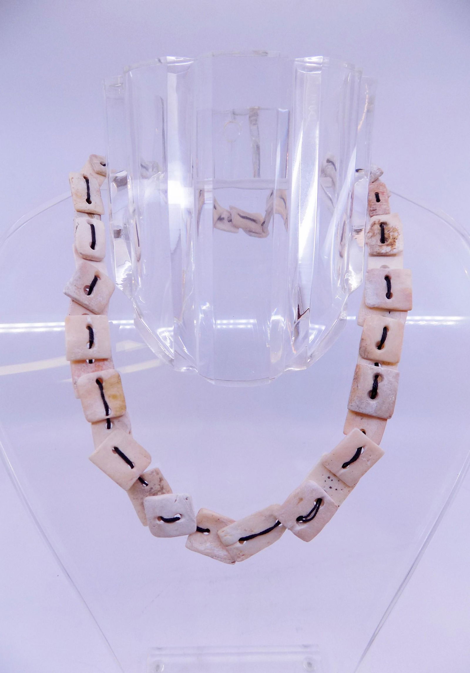 Pre-Columbian Tairona Shell Bead Necklace (1 of 4)