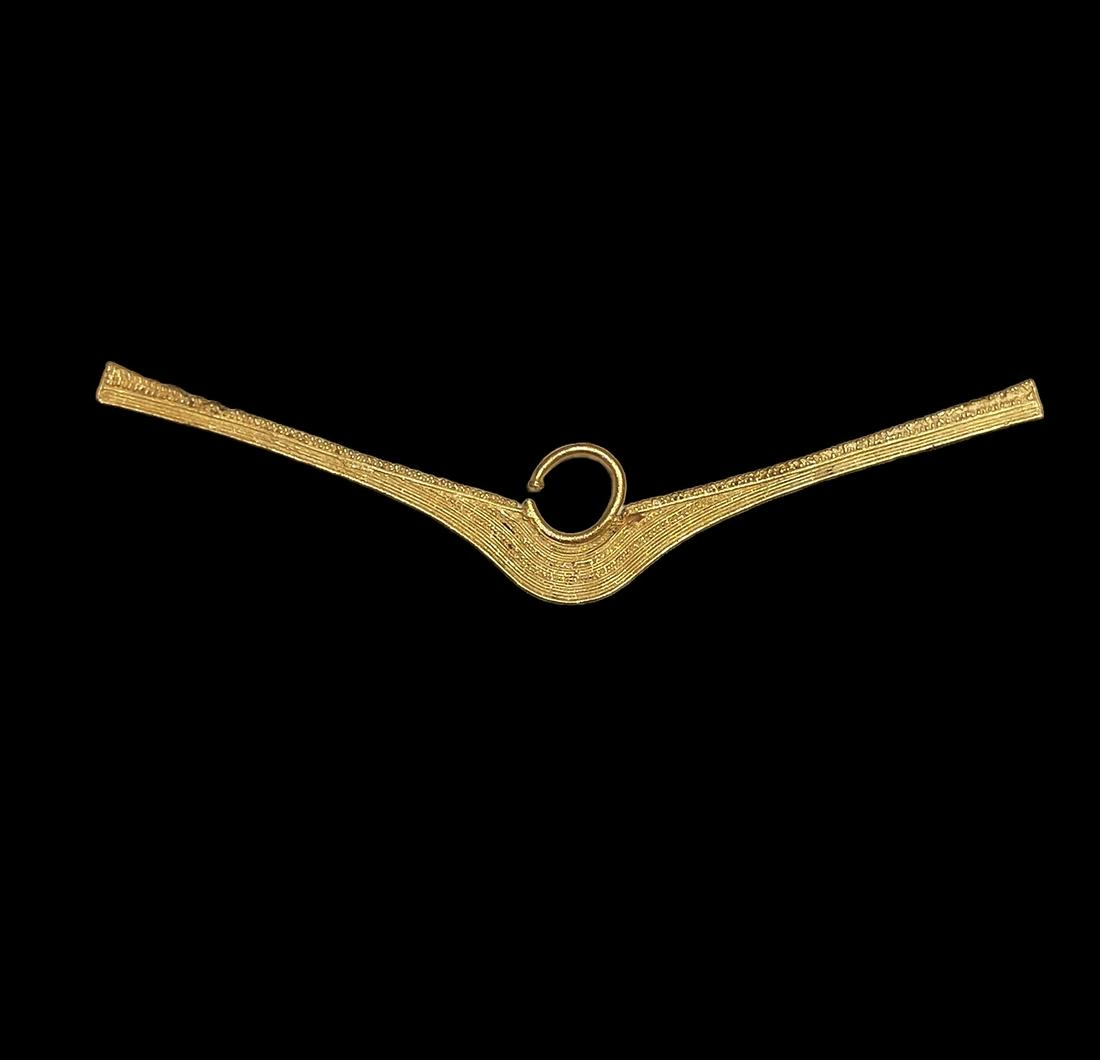 Pre-Columbian Tairona Gold Nose Ring (1 of 7)