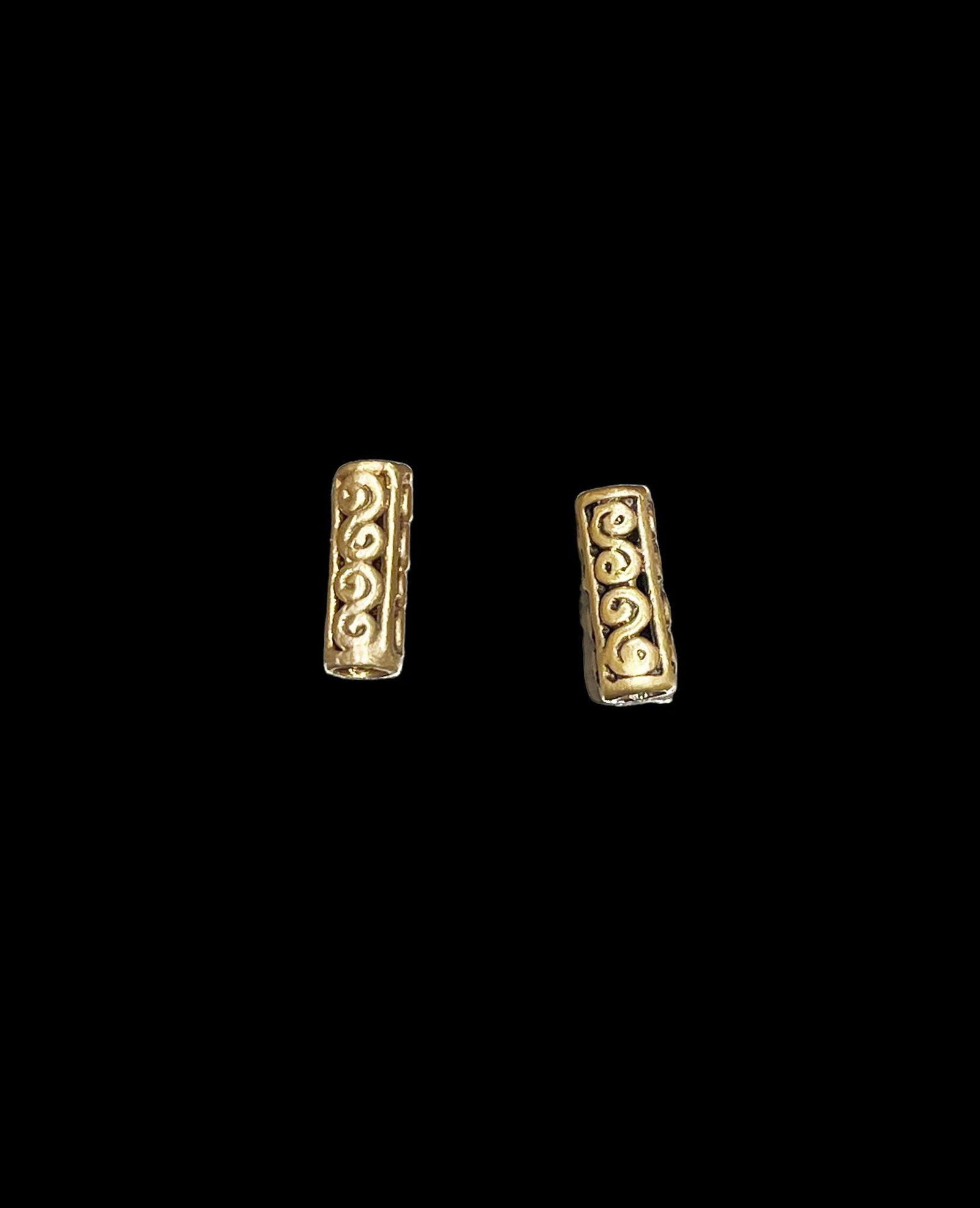Pre-Columbian Gold Decorative Beads, Pair (1 of 5)