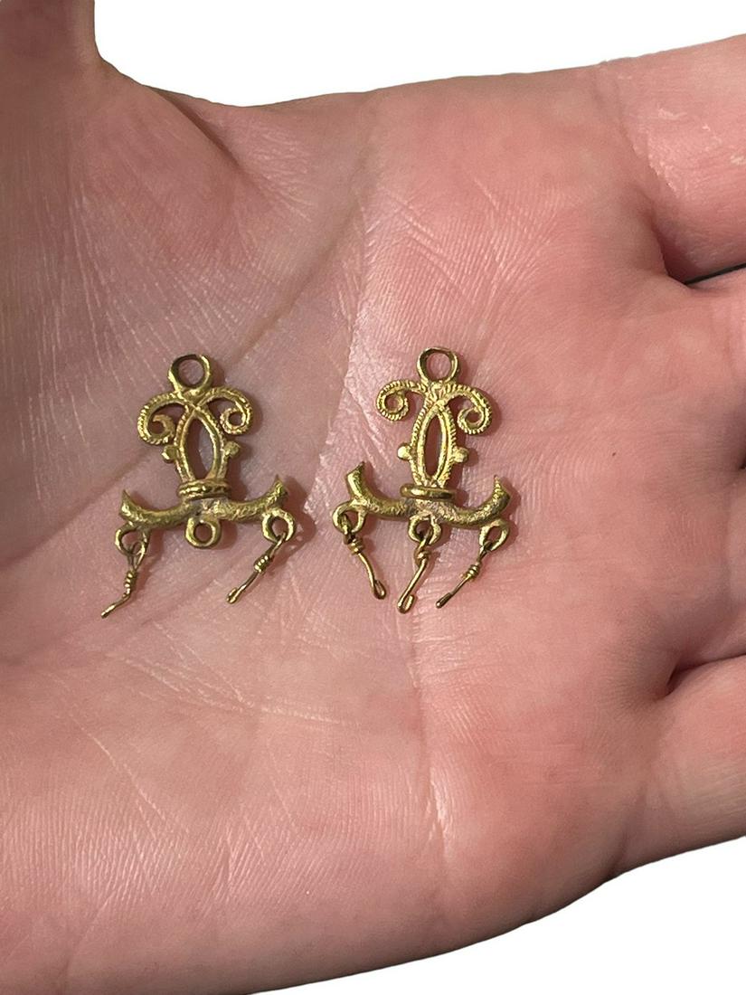 Pre-Columbian Tairona Gold Earrings (1 of 2)