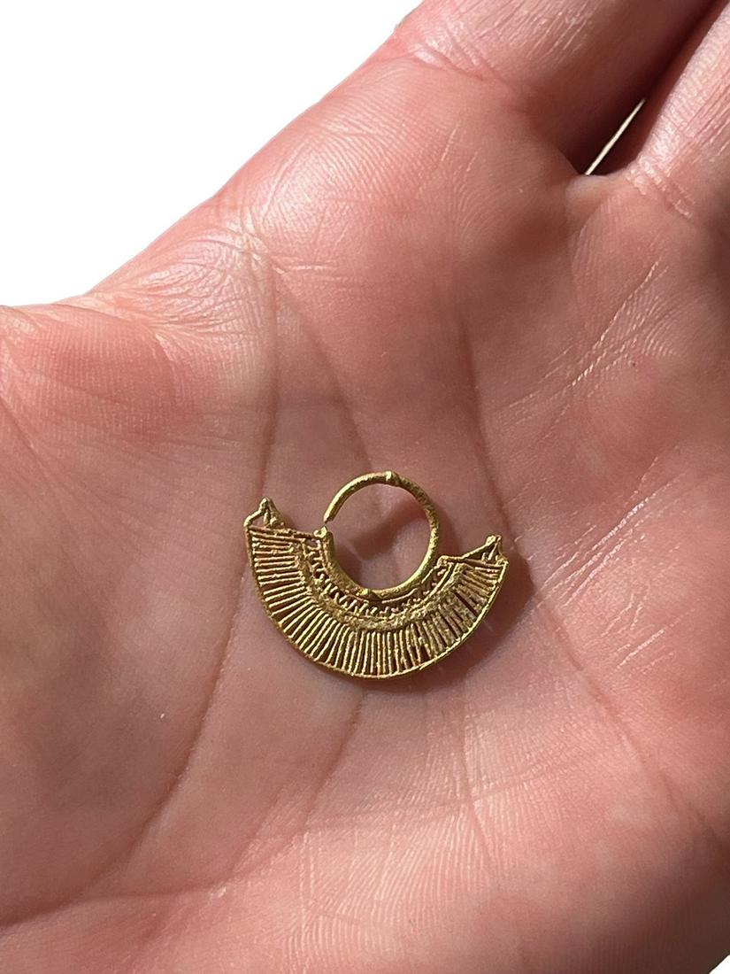 Pre-Columbian Tairona Gold Nose Ring (1 of 2)