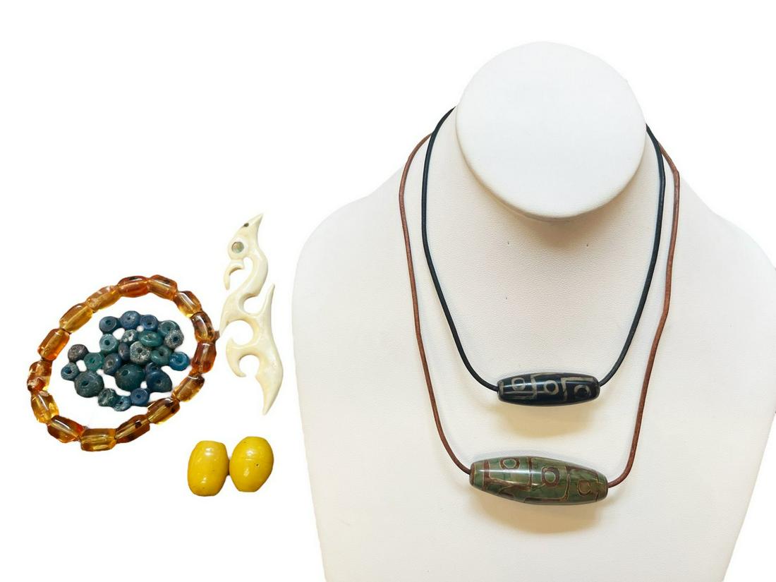 Assorted Beads and Pendants (1 of 9)