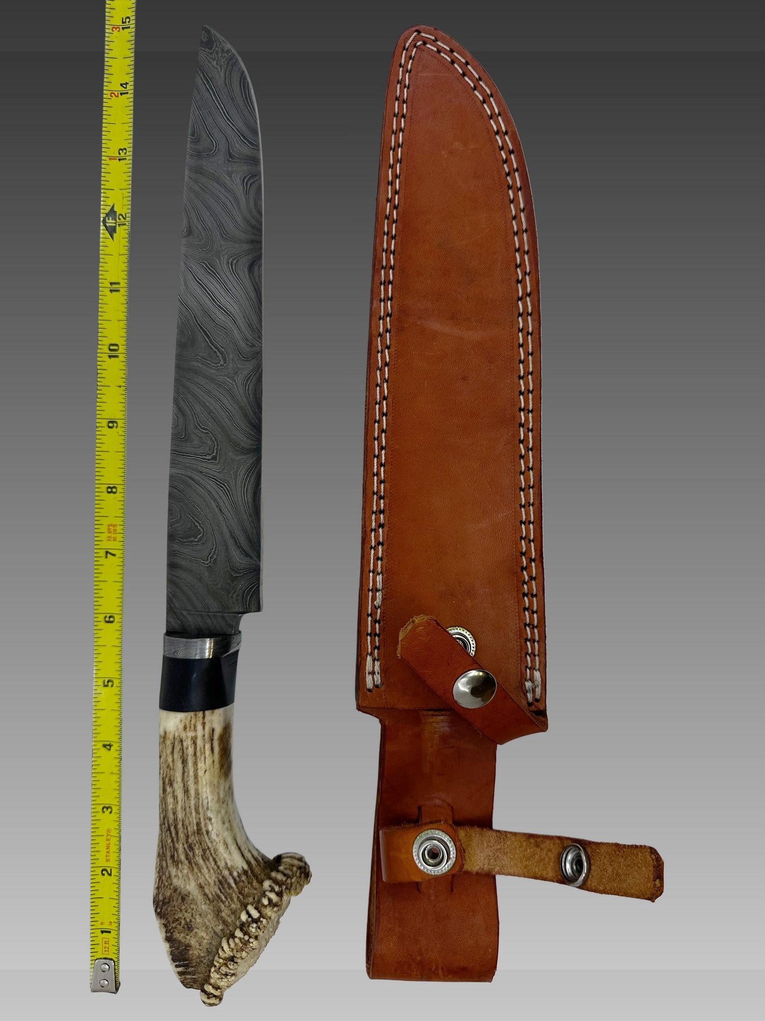 Damascus Steel Kinfe (1 of 3)