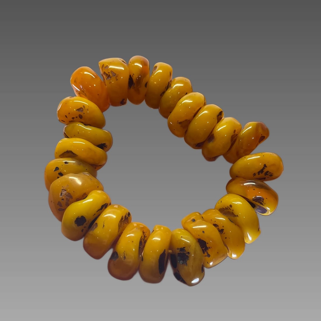Vintage Amber Bracelet (1 of 2)
