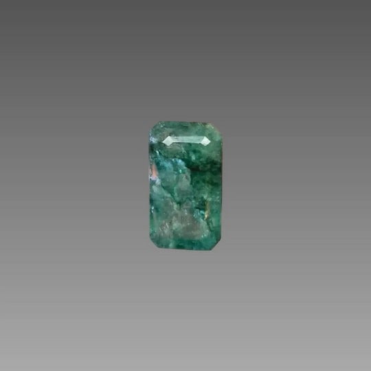Natural Faceted Loose Emerald: Natural Faceted Loose Emerald Stone