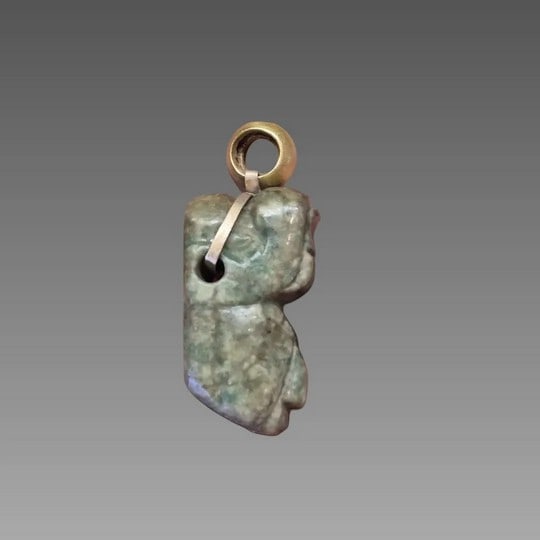 Pre-Columbian Mayan Jade Face Bead with Gold (1 of 6)