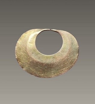 Pre-Columbian Tairona Gold Nose Ring (1 of 5)