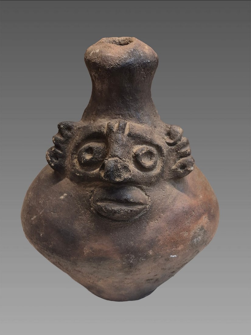 Pre-Columbian Taíno Anthropomorphic Pottery Vessel (1 of 4)