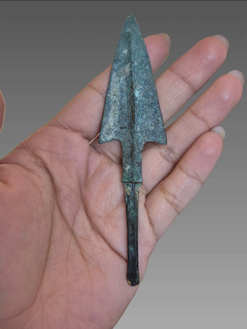 Ancient  Arrowhead Bronze Age (1 of 5)