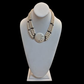 Antique Pendant Beaded Necklace With Precious Stone Inlay