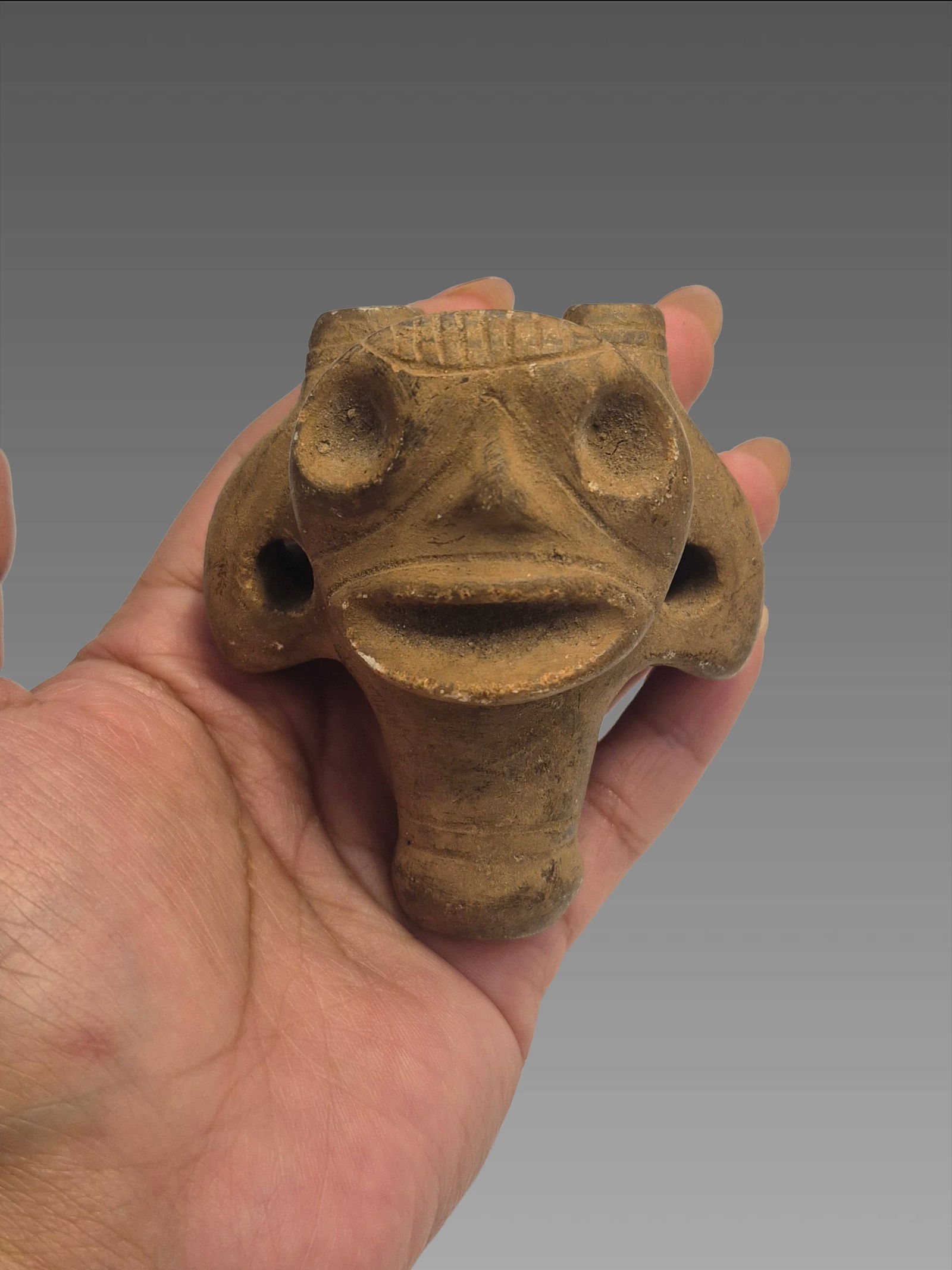 Pre-Columbian Taíno Clay Zemi Effigy Inhaler: 3"x3" Pre-Columbian Taíno Clay Zemi Effigy Inhaler