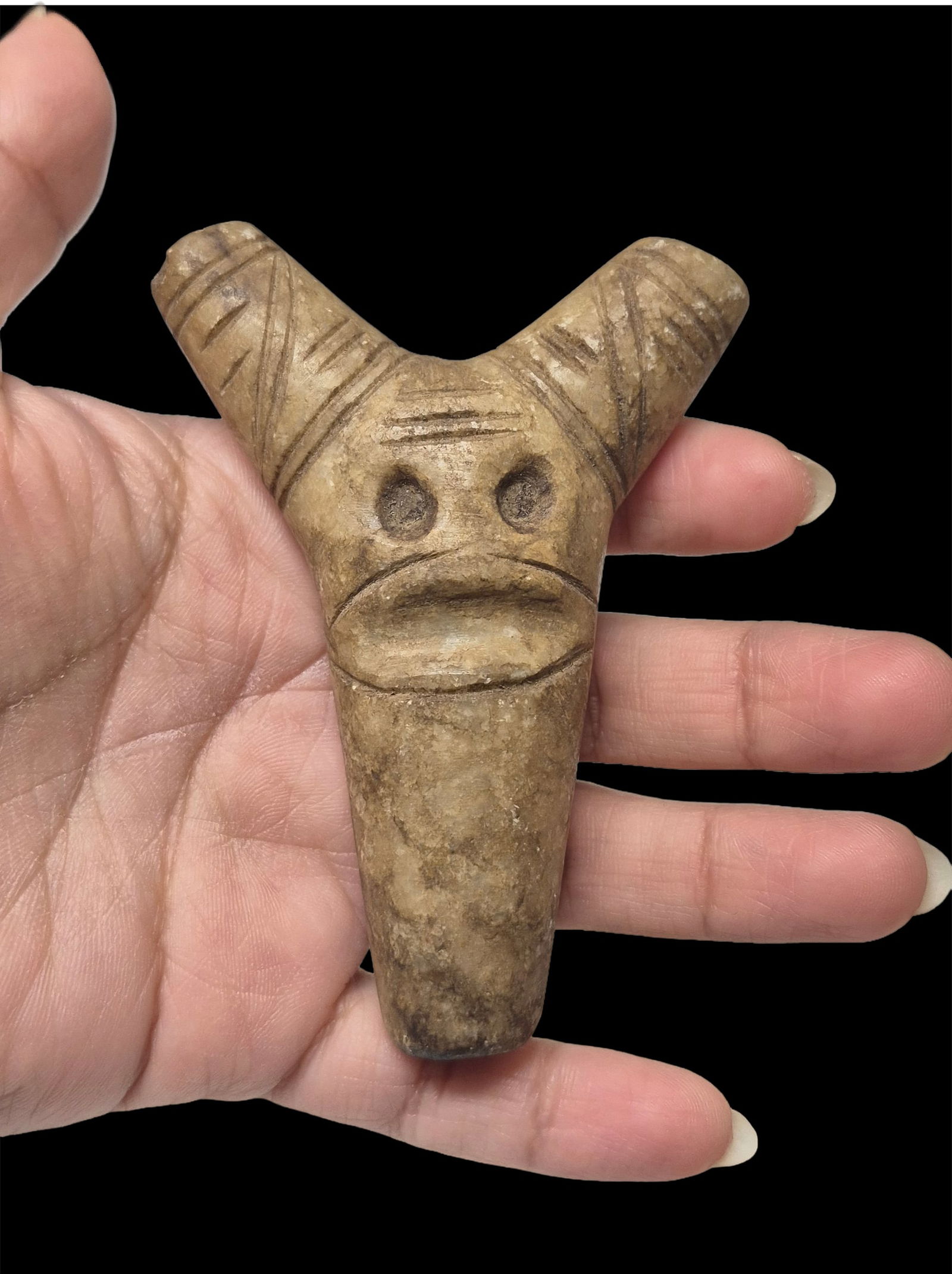 Pre-Columbian Taino Carved Stone Effigy Inhaler: 2.5"x3.5" Pre-Columbian Taino Carved Stone Effigy Inhaler, ca. 1100-1500 A.D