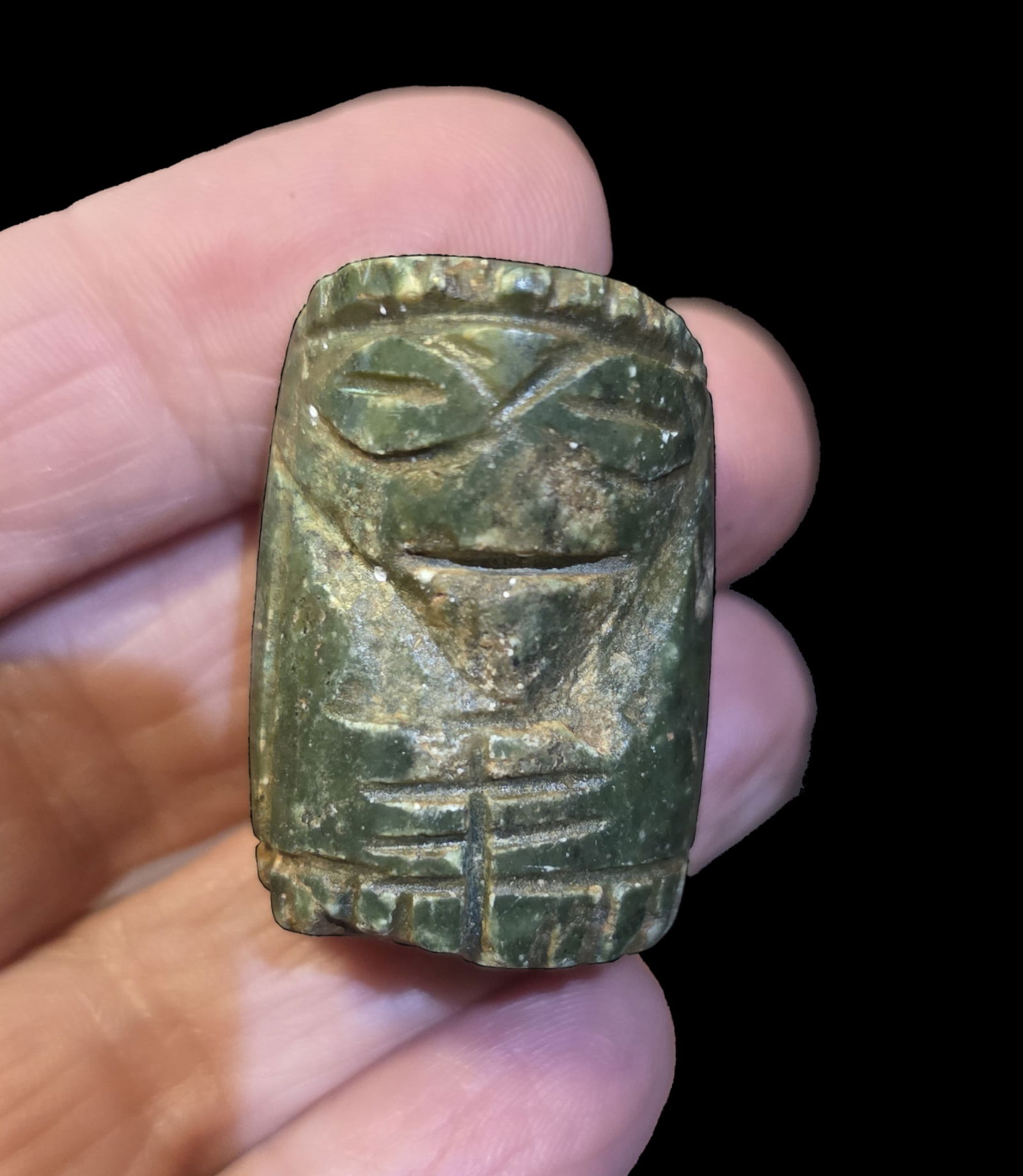Pre-Columbian Jade Mixtec Penante Pendant: 1.25" x .75" Pre-Columbian Jade Mixtec Penante Pendant, Mixtec culture of Mesoamerica, Penates were likely worn as emblems of social or political power, or used as talismans. Mixtec Culture 200 to 120