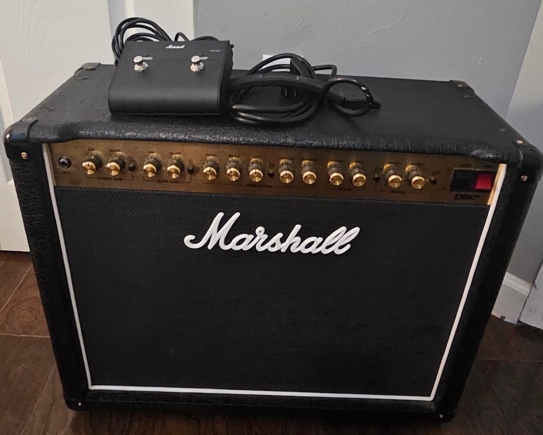 Marshall DSL40CR All Tube Combo (1 of 6)