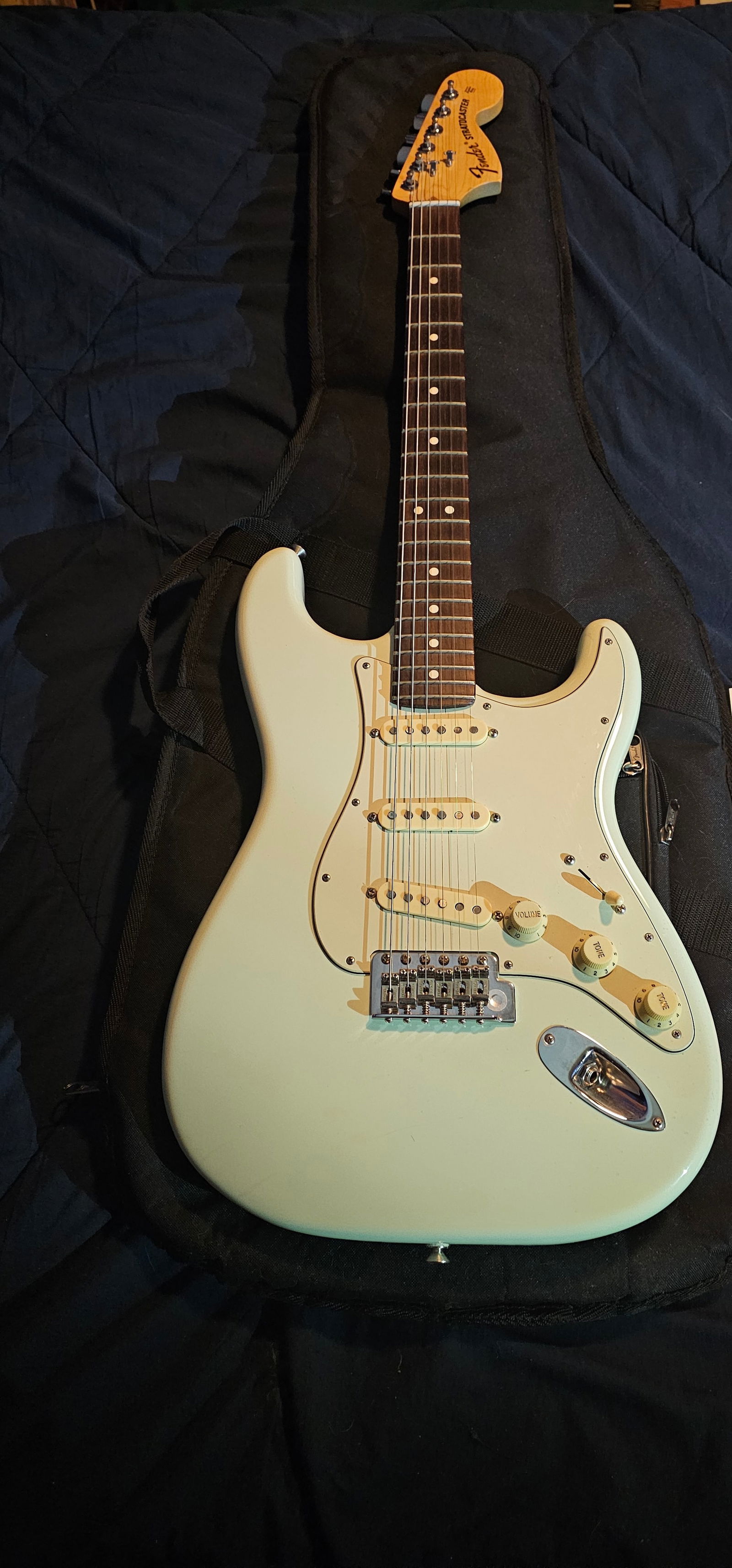 Fender American Special Stratocaster Sonic Blue (1 of 7)
