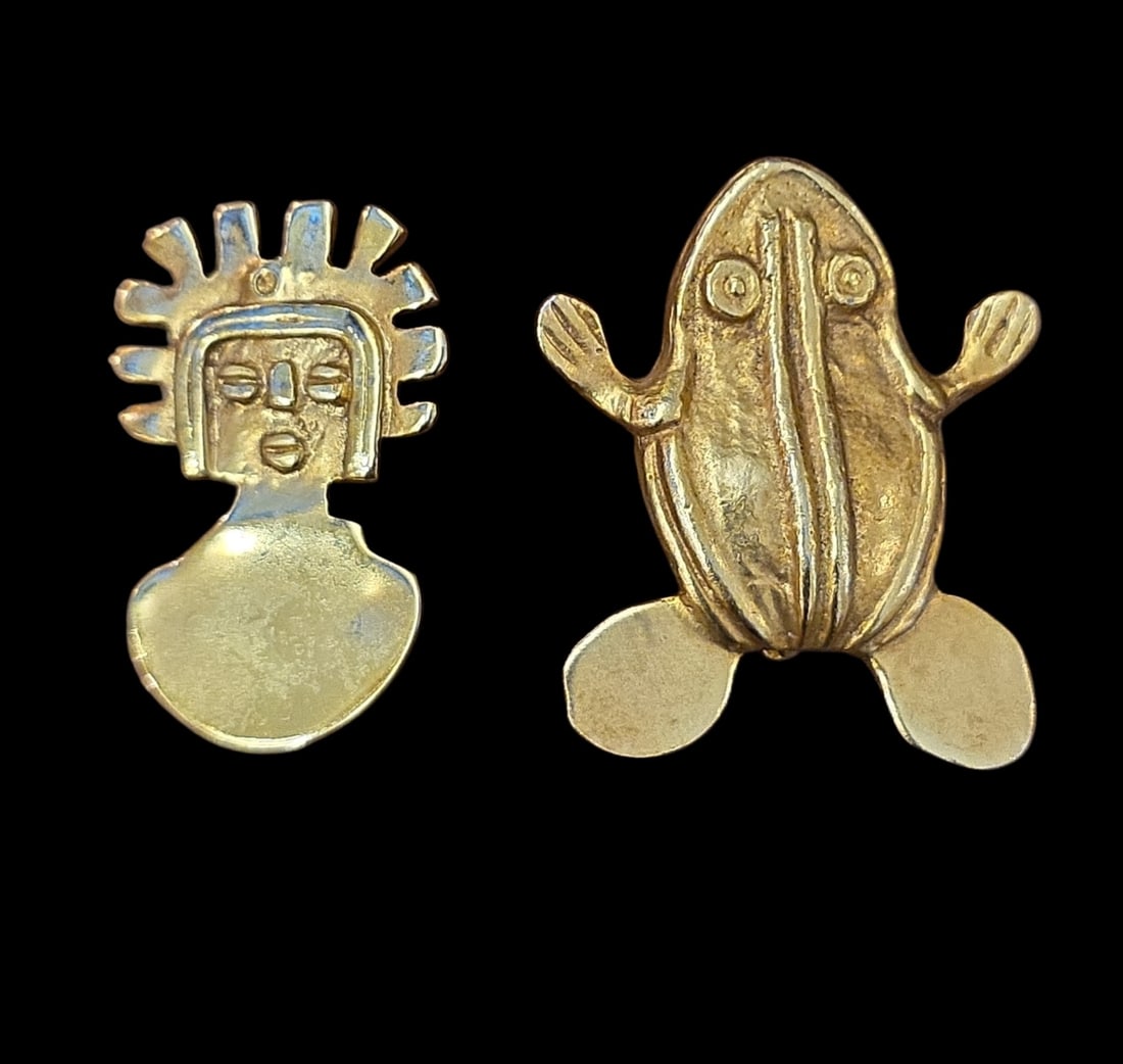Pair Of Pre-Columbian Style Human Effigy And Frog Gold Tone Broches (1 of 3)