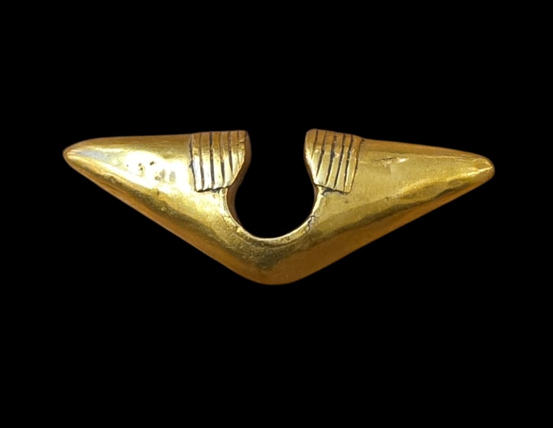 Pre-Columbian Tairona Gold Nose Ring (1 of 4)