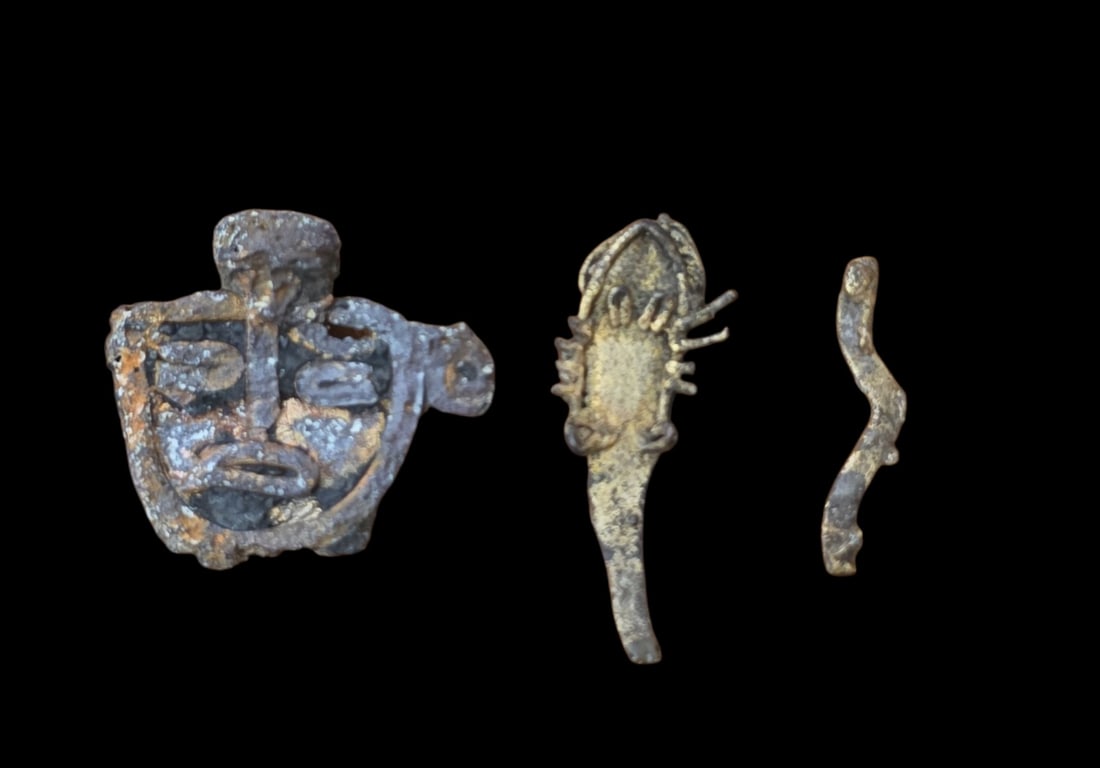 Pre-Columbian Quimbaya Tumbaga Offerings: 1" Pre-Columbian Quimbaya Tumbaga Offerings, Stylized Mask, Snake And Scorpion, Musica Culture, 800-1200 C.E.