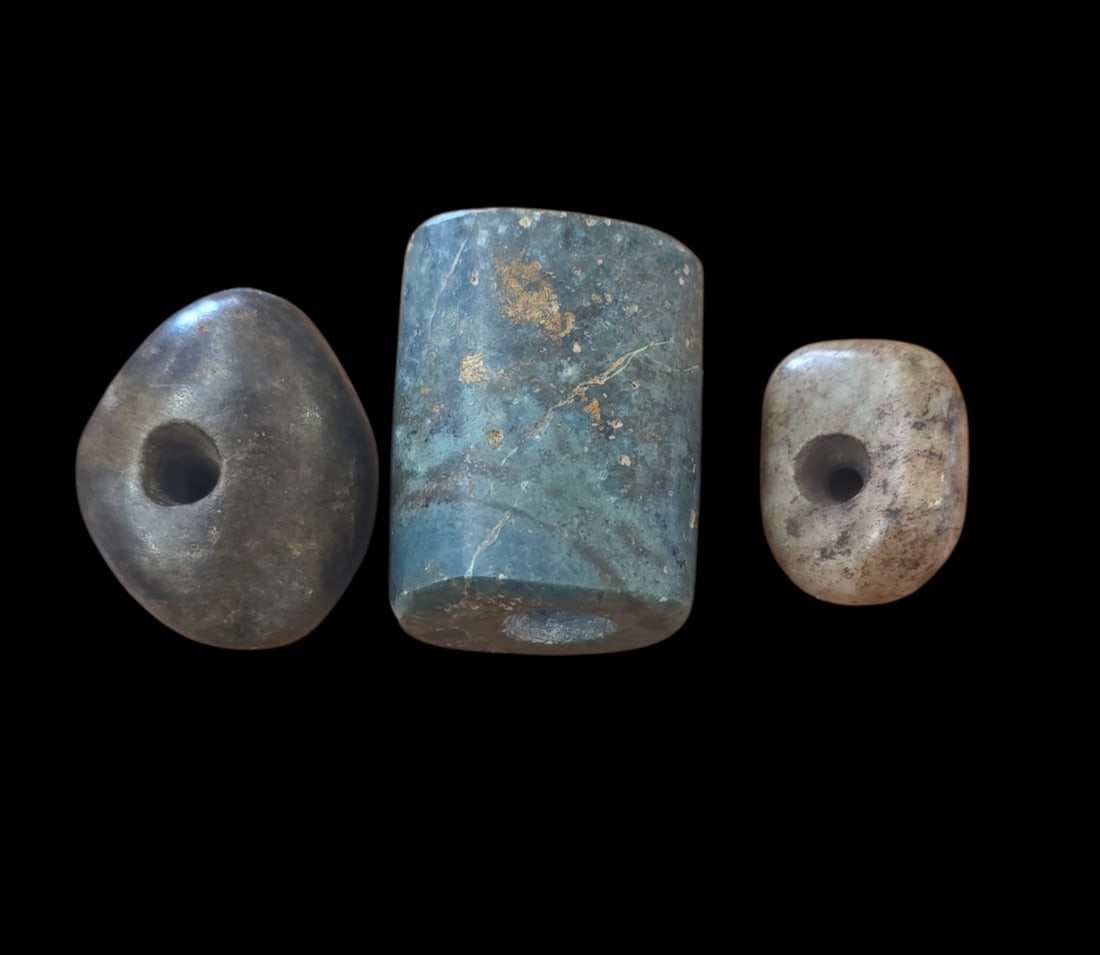 Pre-Columbian Assorted Jade Beads Costa Rica (1 of 3)