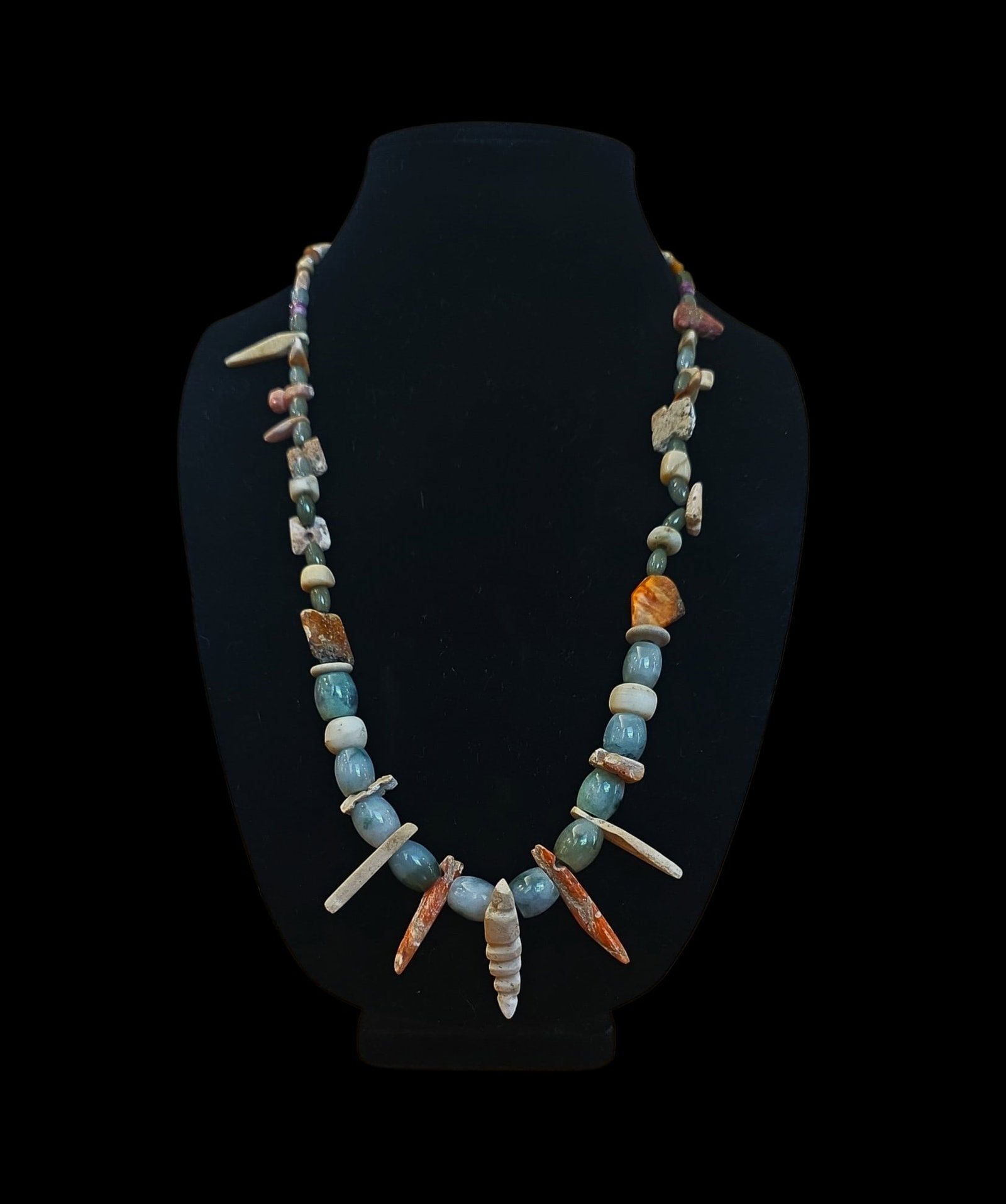 Pre-Columbian Spondylus Shell And Jade Beaded Necklace (1 of 4)