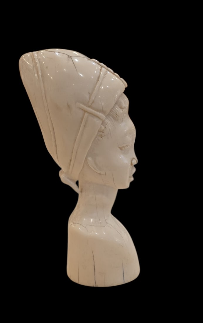 Antique Carving Of African Queen (1 of 6)