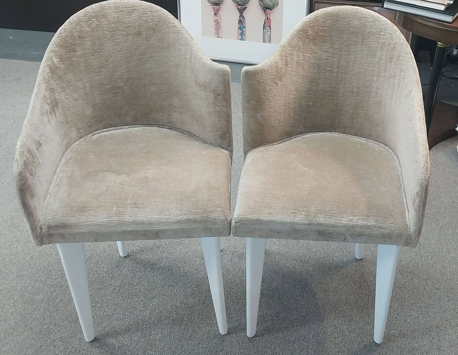 Pair of Saporiti Italia Accent Chairs, 33in high x 33in wide: Pair of Saporiti Italia Accent Chairs, 33in high x 33in wide