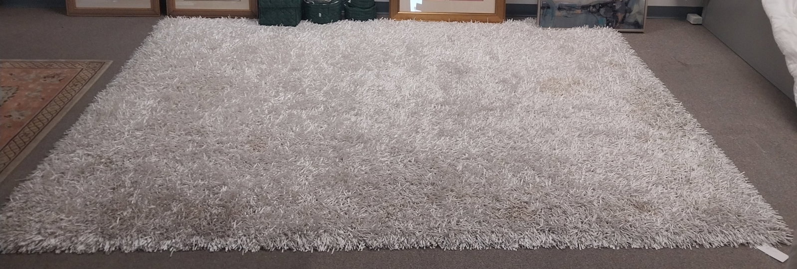 Hand-Crafted Shag Rug by Chandra, White, 7ft 9in x 10ft 6in: Hand-Crafted Shag Rug by Chandra, White, 7ft 9in x 10ft 6in