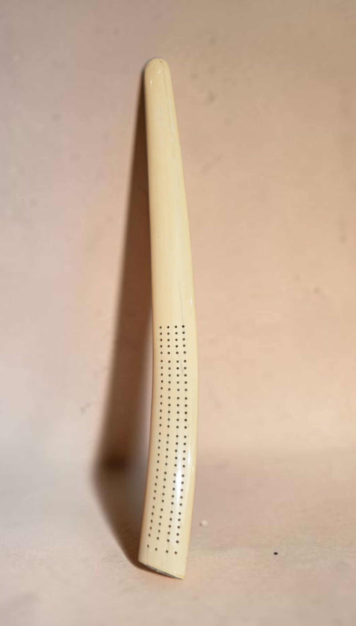 Antique Alaskan cribbage board (1 of 2)
