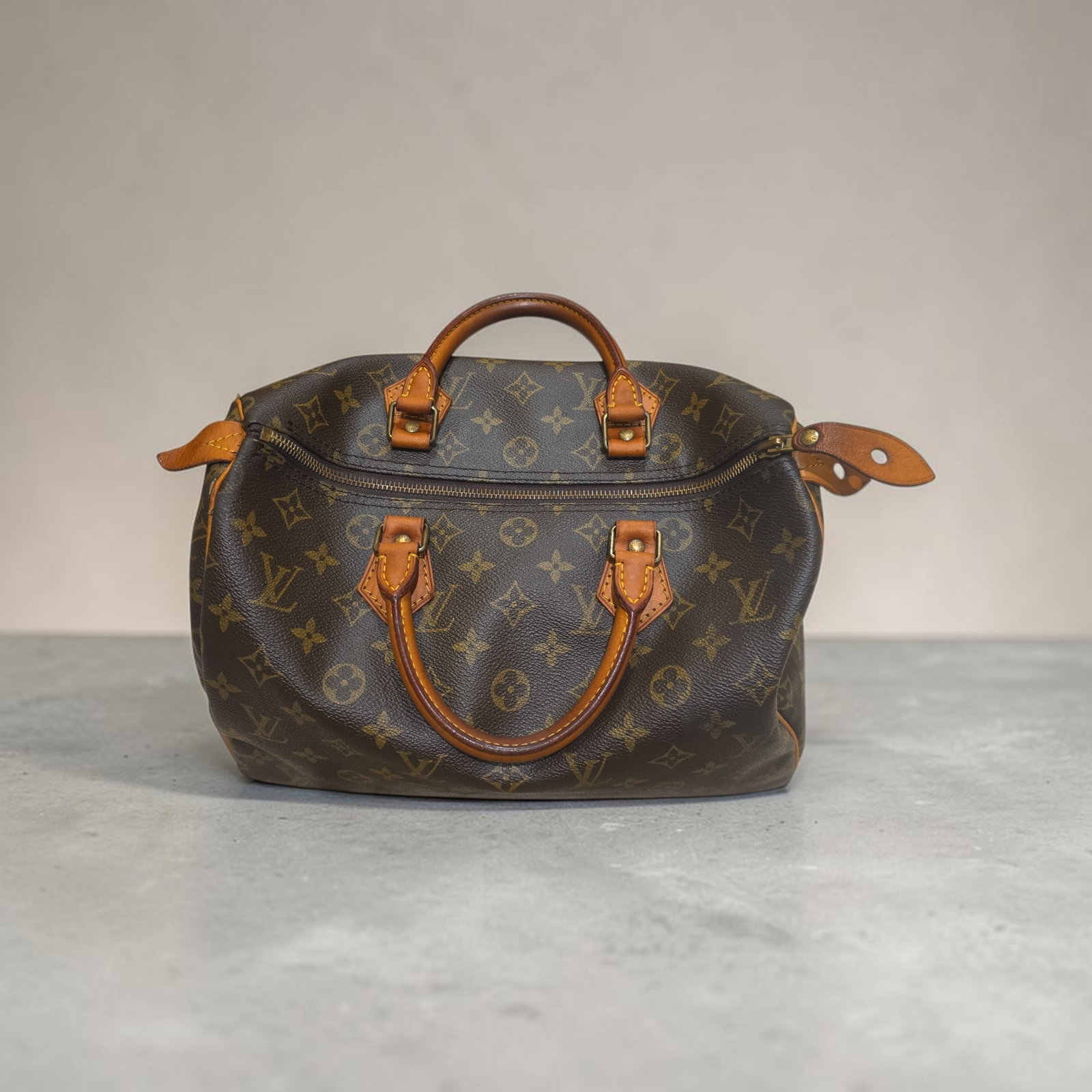 Authentic Louis Vuitton Monogram Speedy 30 - 2