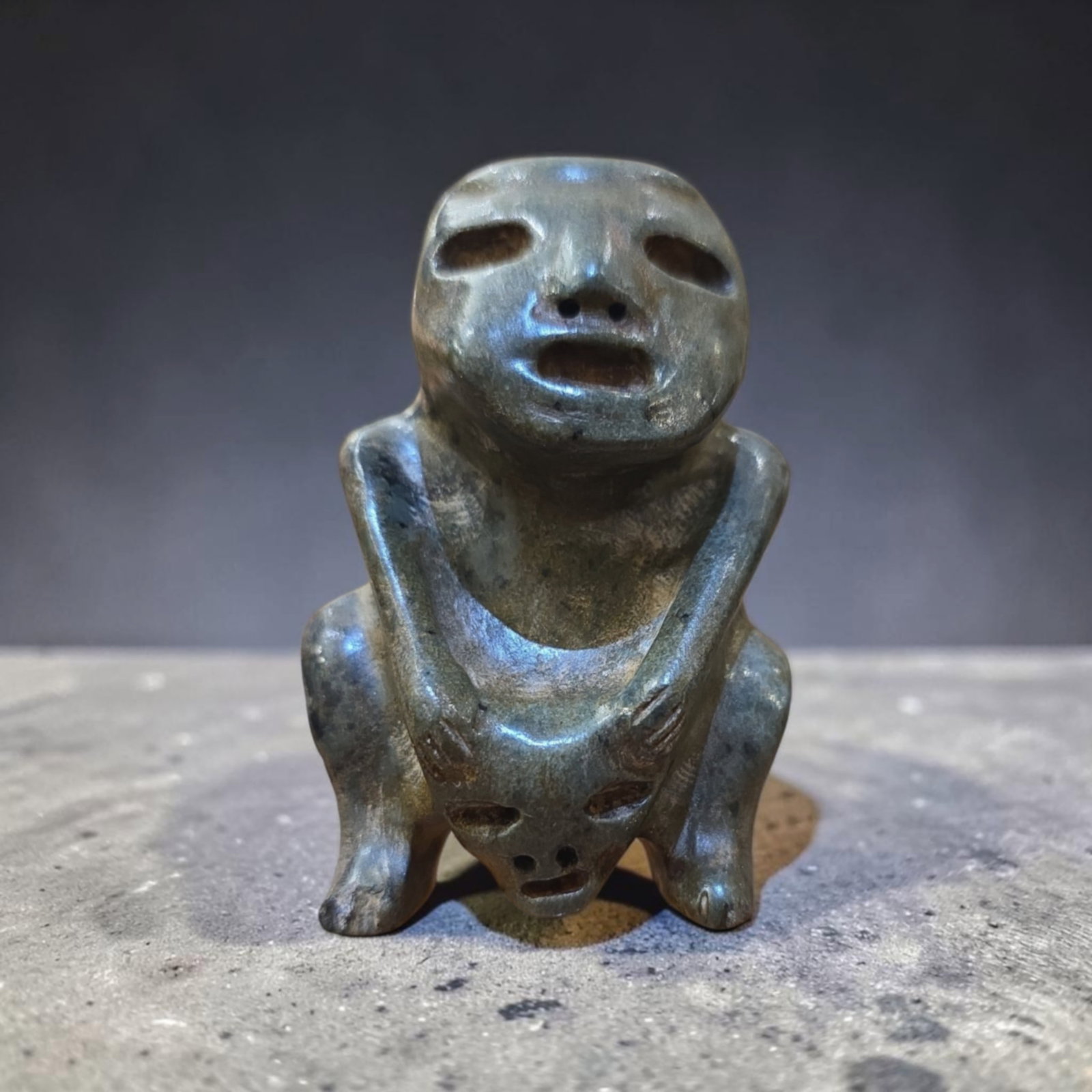 Pre-Columbian Valdivian Crouching Jade Figure (1 of 6)