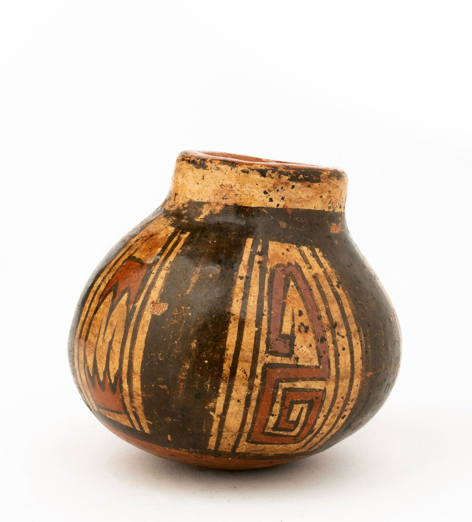 A Pre-Columbian Polychrome Pottery Jar (1 of 9)