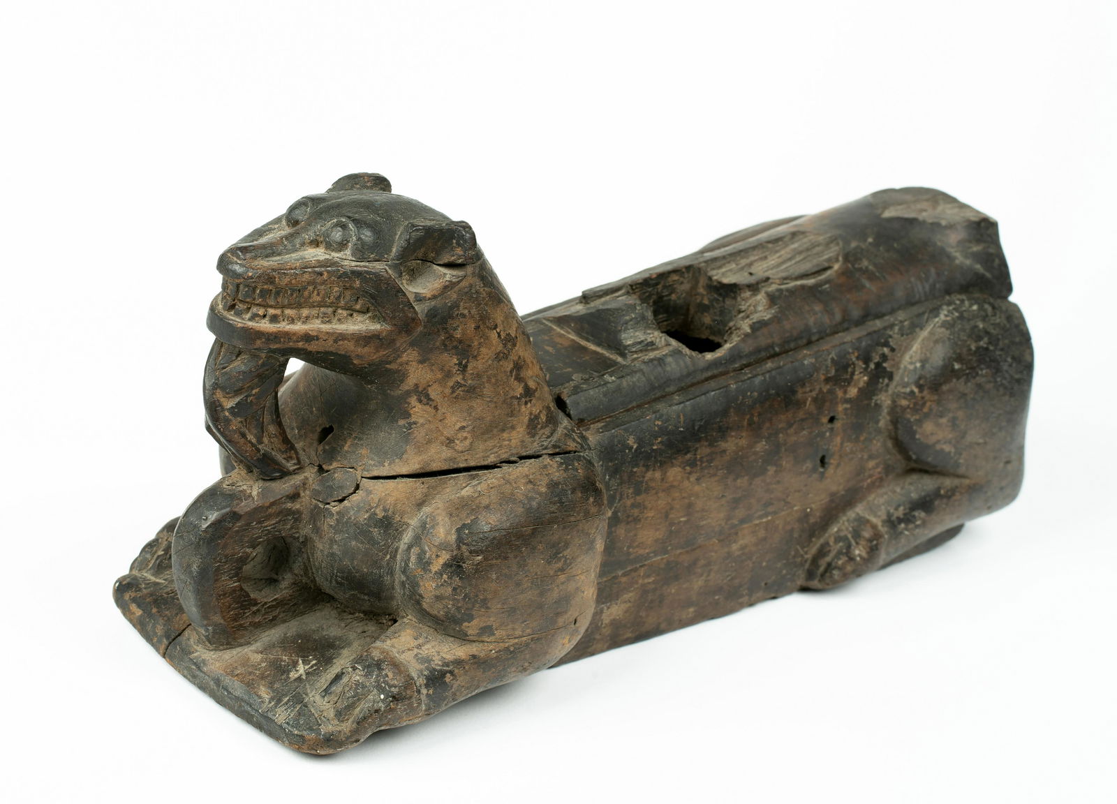 An Indonesian Dayak Zoomorphic Carved Lidded Box (1 of 14)
