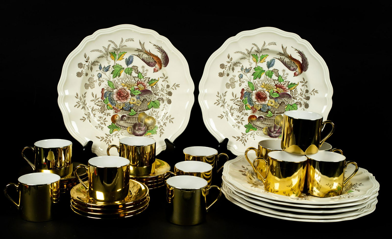 Royal Doulton Plates and Omnibus Gold Cups and Saucers (1 of 10)