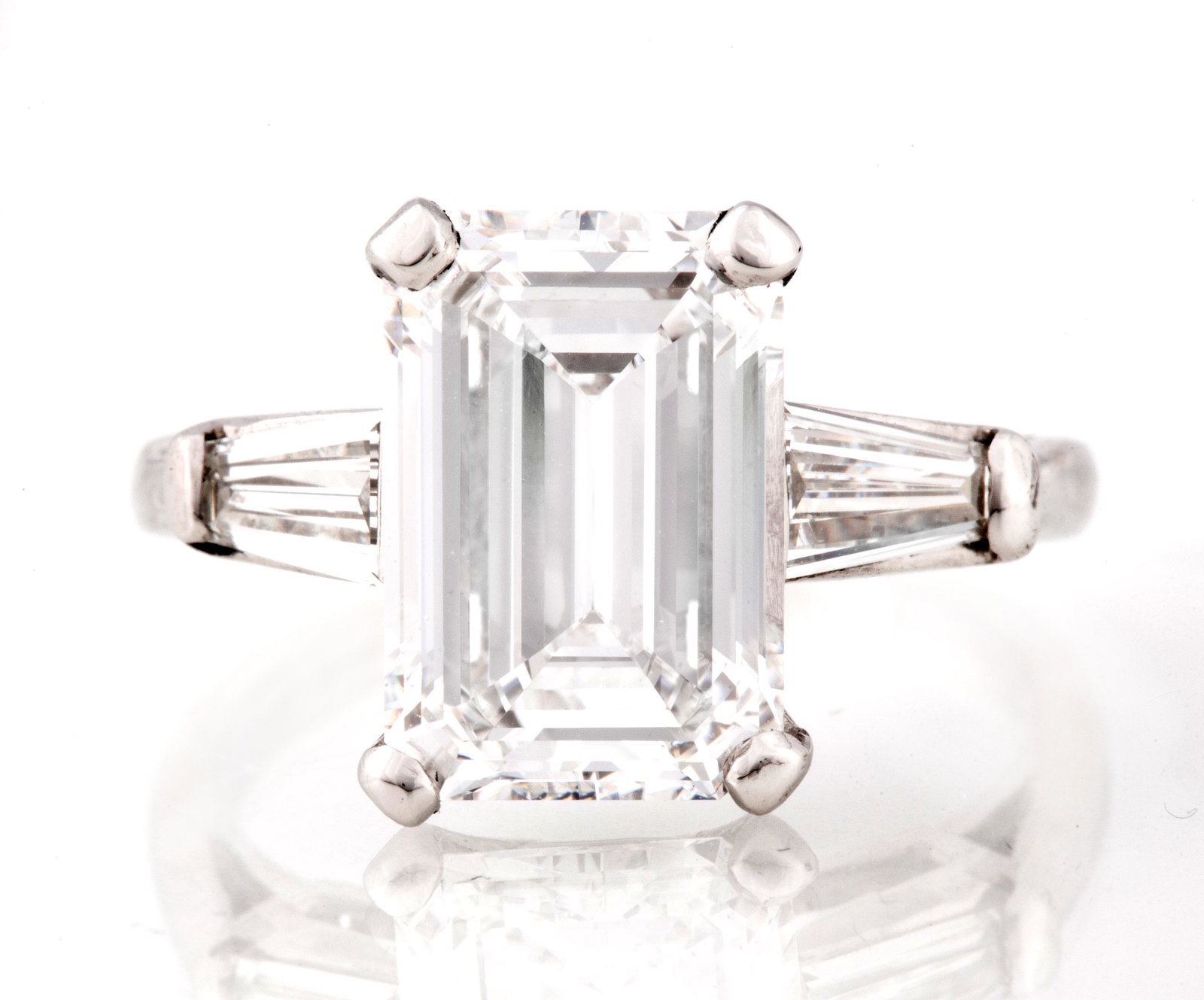Platinum 2.57 Carat Emerald Cut Diamond Ring GIA Certified (1 of 12)