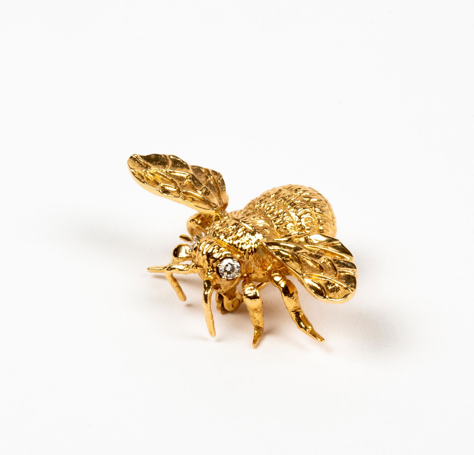 Vintage 14K Gold and Diamond Bee Brooch (1 of 10)