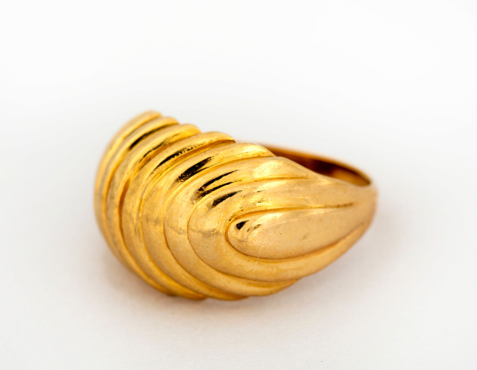 A Vintage 14K Gold Croissant Dome Ring (1 of 18)