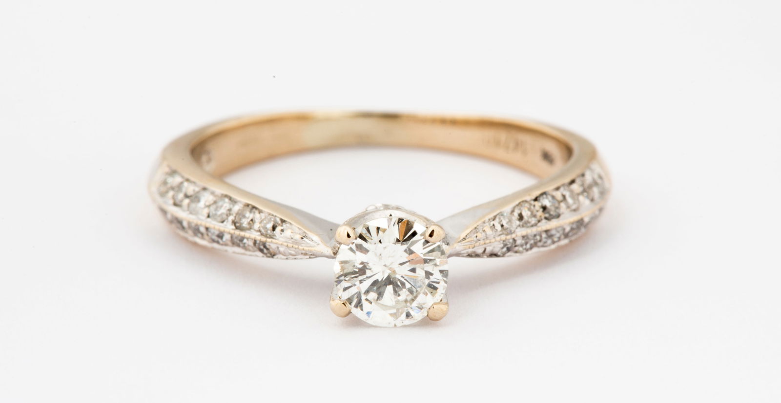 An Estate Diamond Engagement Ring in 18K White Gold (1 of 16)