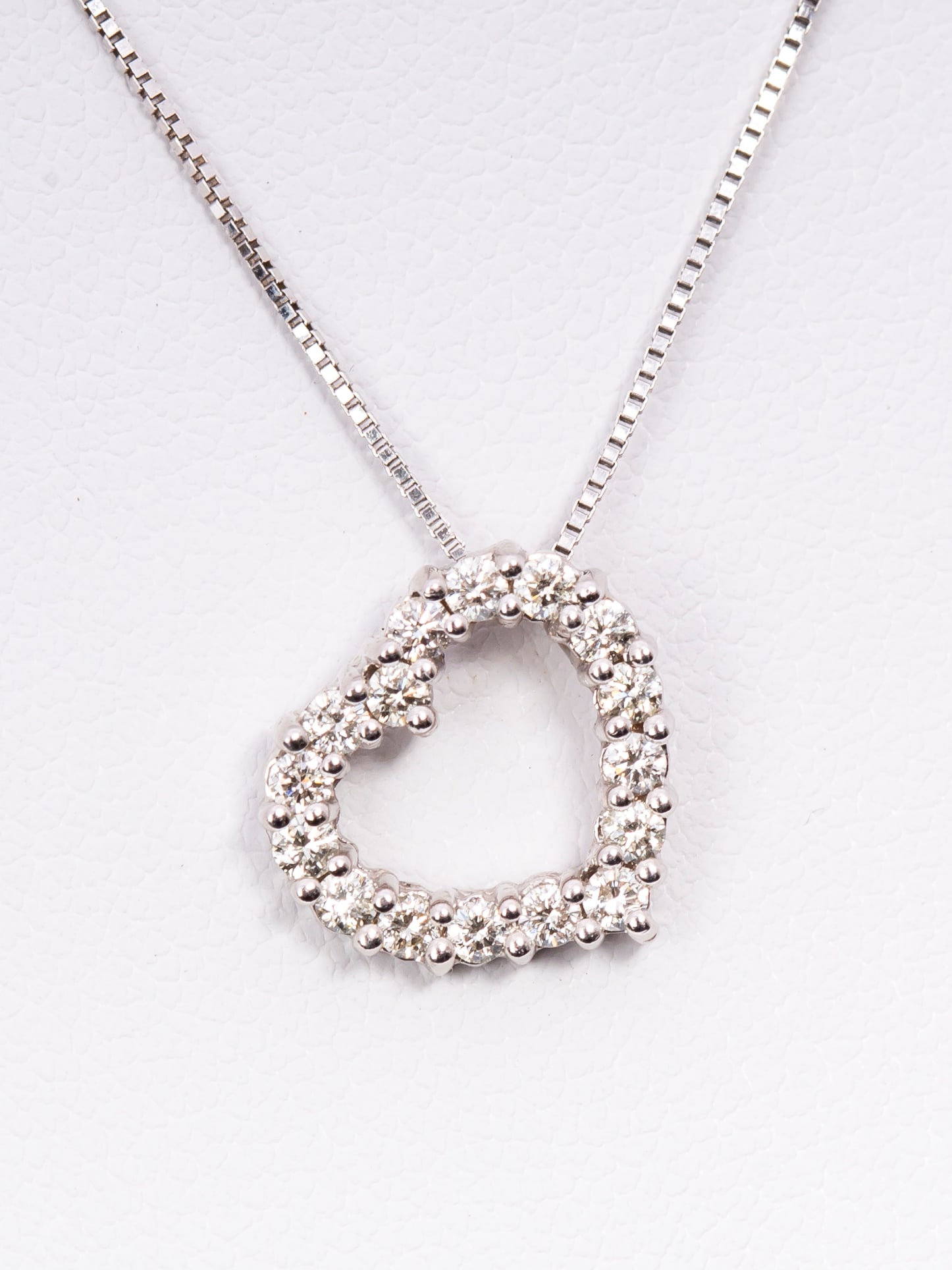 A Diamond 14K Gold Heart Necklace (1 of 8)