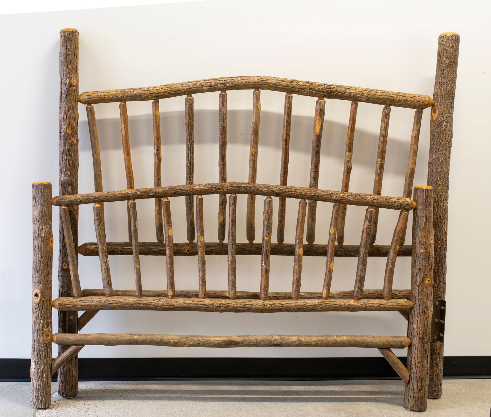 An Old Hickory Queen Sunburst Bed (1 of 5)