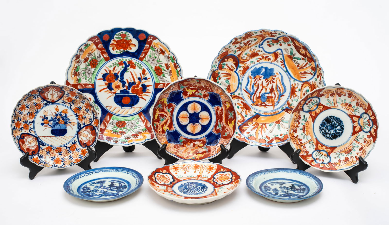 A Collection of Imari and Canton Plates and Chargers (1 of 13)